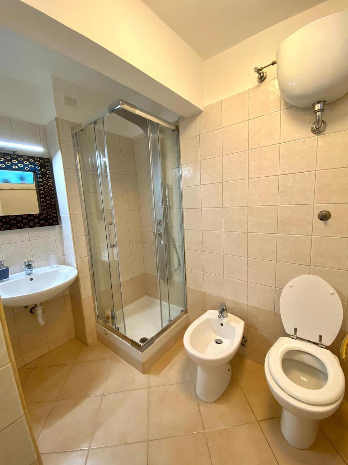 Al Teatro Bed & Breakfast เรจโจ ดี คาลาเบีย ภายนอก รูปภาพ